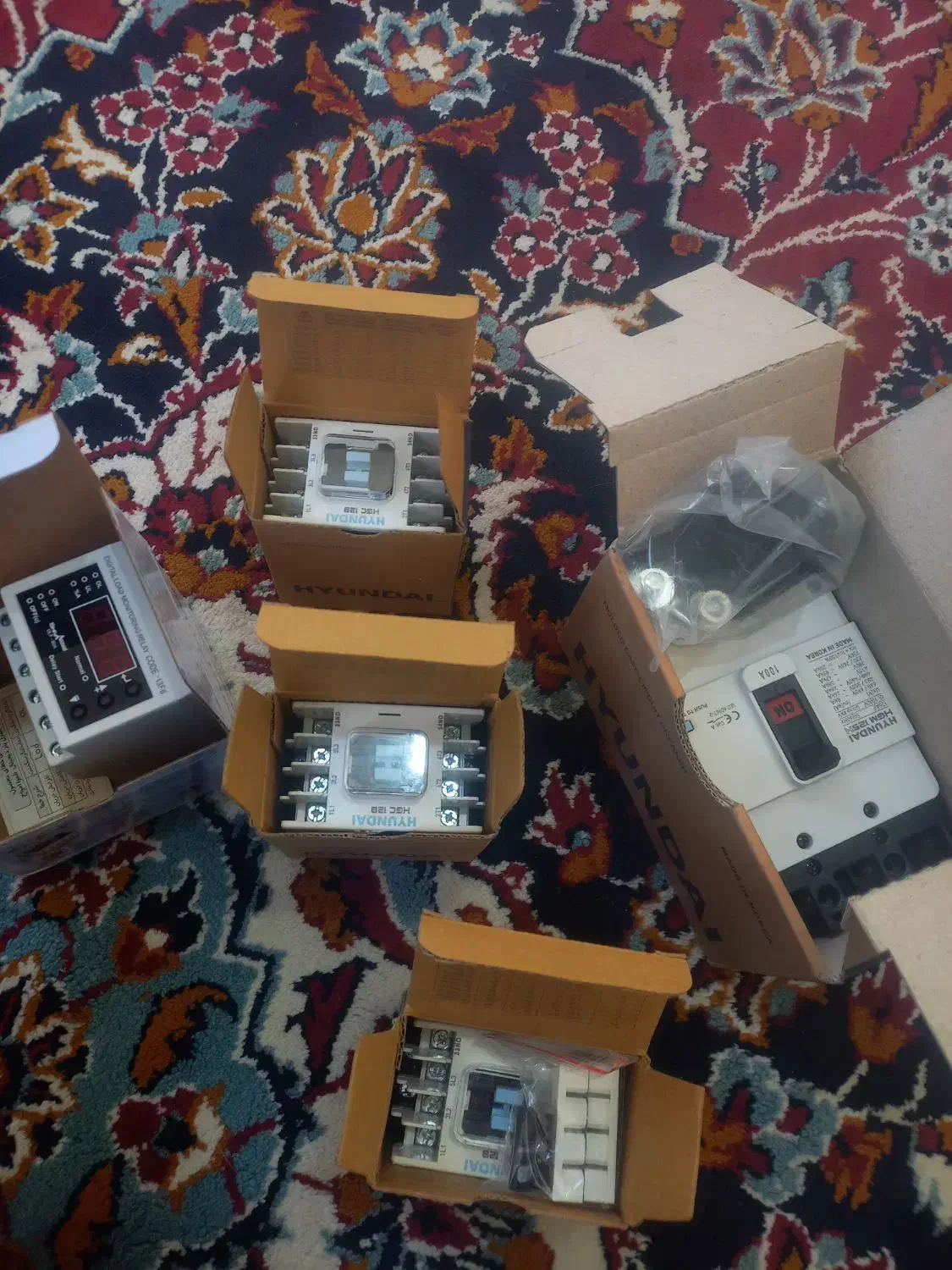 کنتاکتور|ماشینآلات صنعتی|زنجانرود, |دیوار