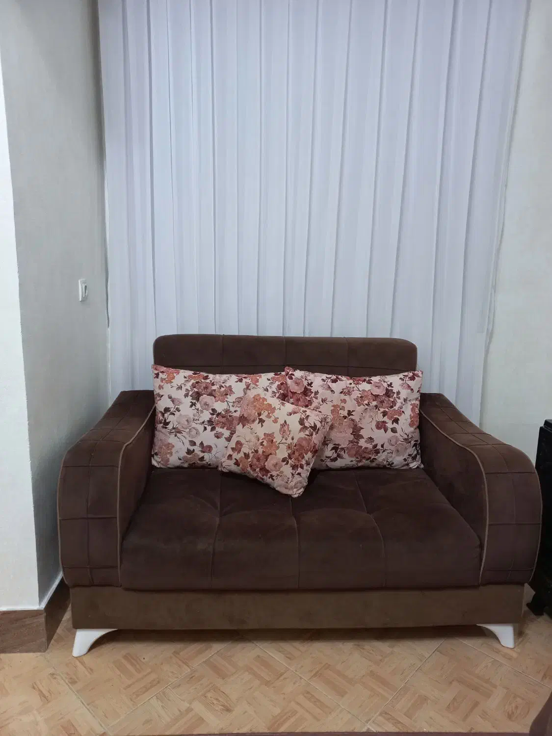 مبل ۷نفره و جلومبلی و میز تلویزیون|مبلمان خانگی و میز عسلی|کیاشهر, |دیوار