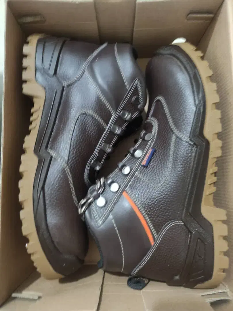 کفش ایمنی شماره۴۳|کیف، کفش، کمربند|جم, |دیوار