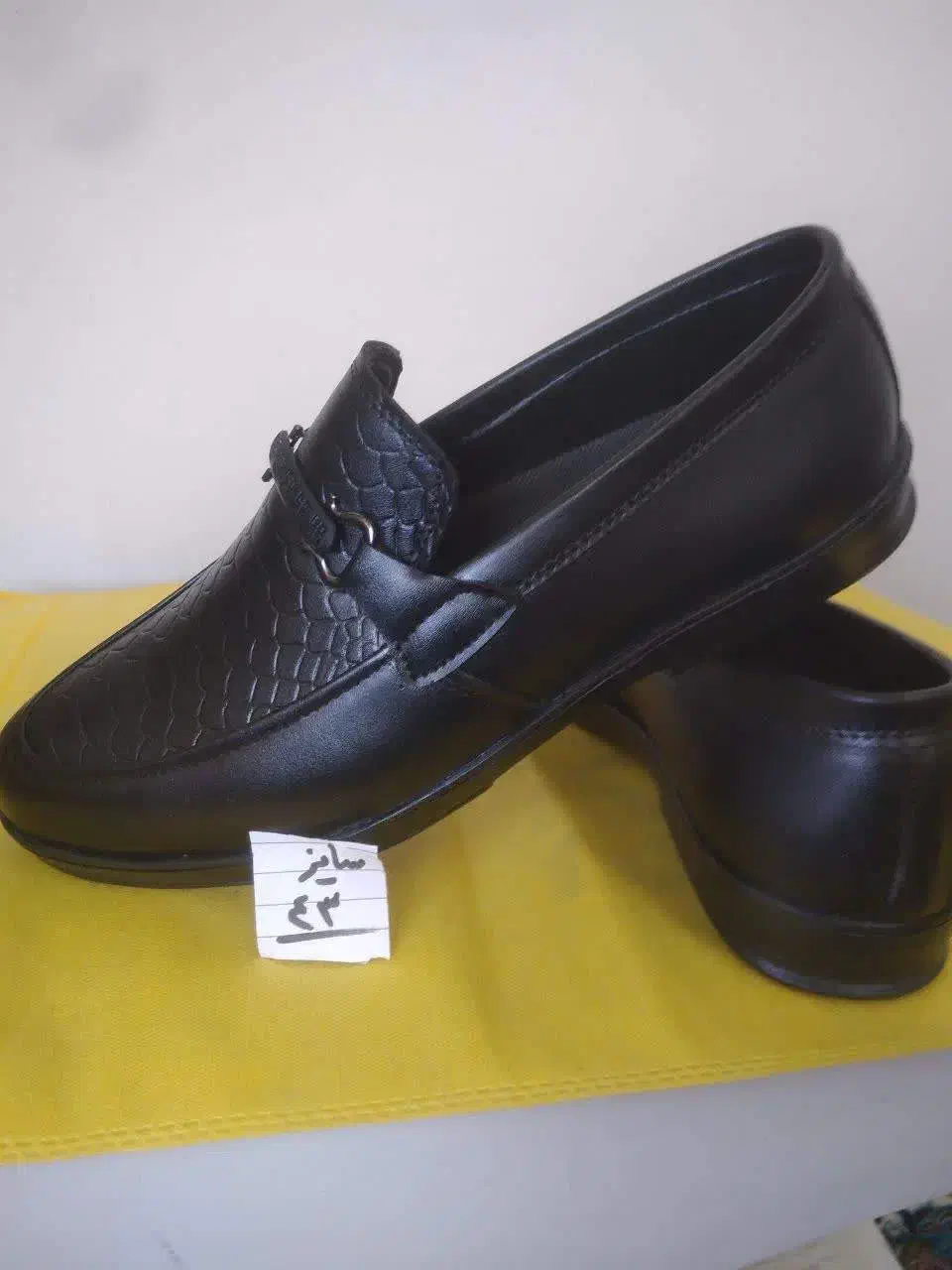 کفش|کیف، کفش، کمربند|فسا, |دیوار