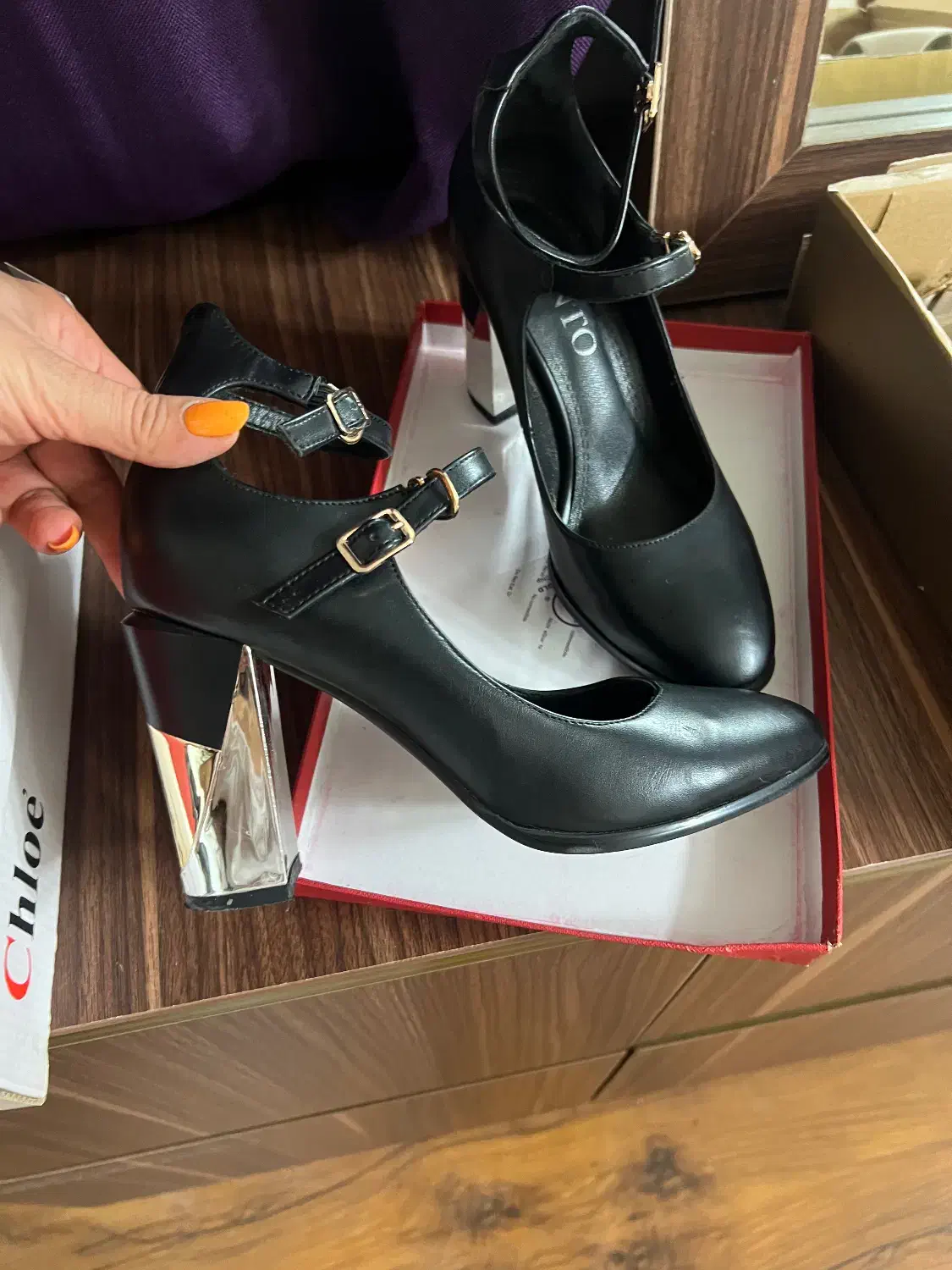 کفش مجلسی|کیف، کفش، کمربند|آمل, |دیوار