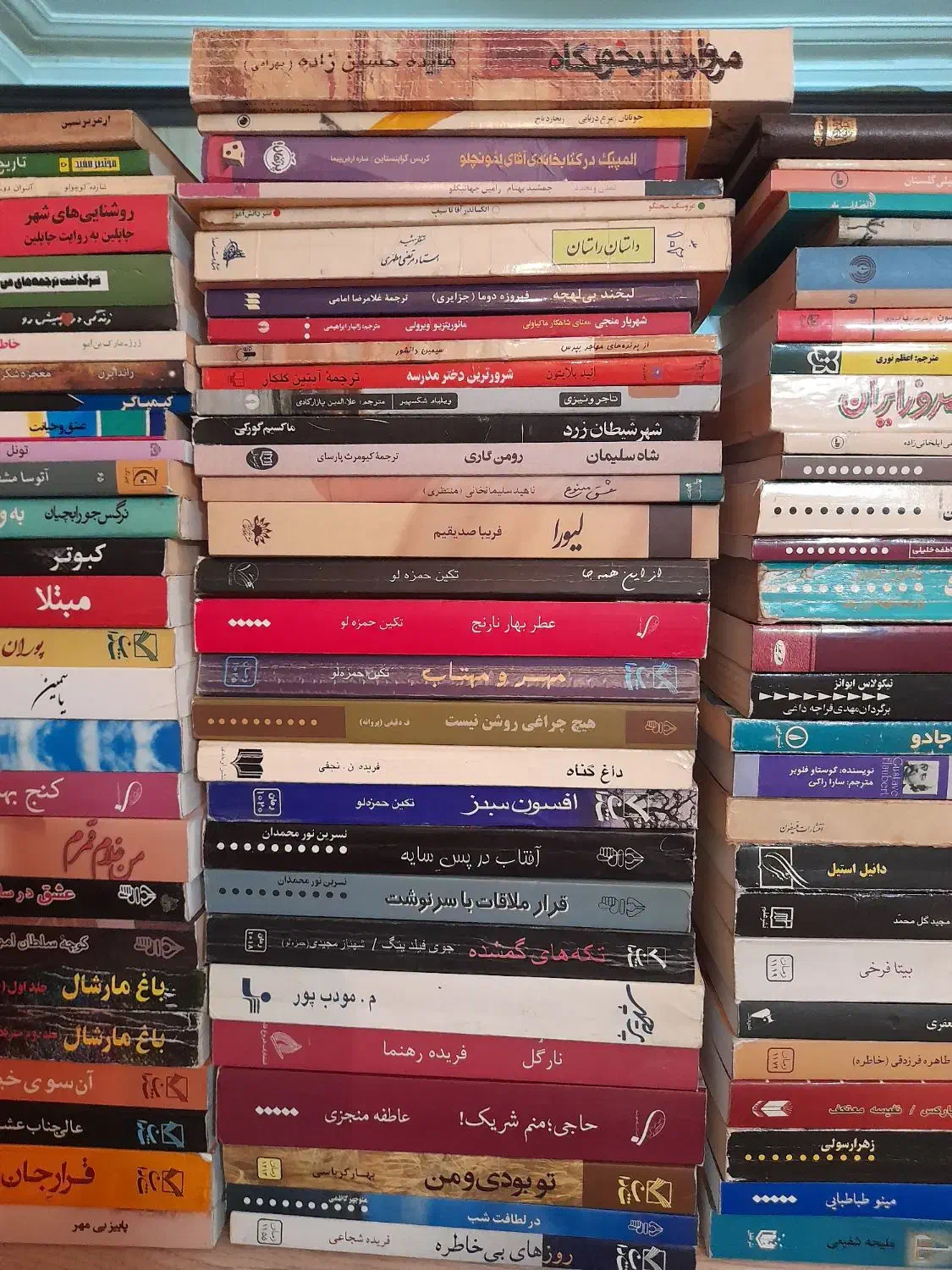 تعدادی کتاب تاریخی رمان ..‌|کتاب و مجله ادبی|اصفهان, ارداجی|دیوار