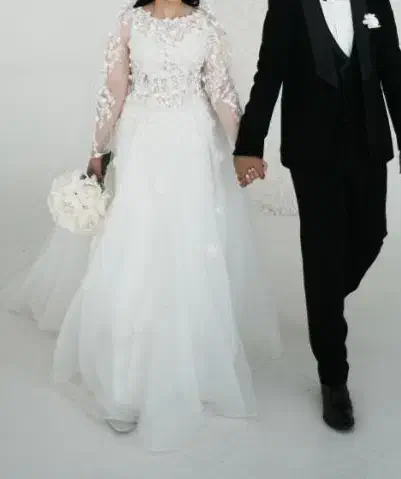 لباس عروس|لباس|رشت, توشیبا|دیوار