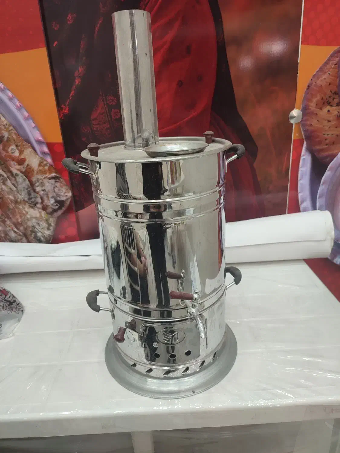 فروش سماور زغالی ومیز۶نفره|سماور، چایساز، قهوهساز|صدرا-فارس, فاز ۱|دیوار