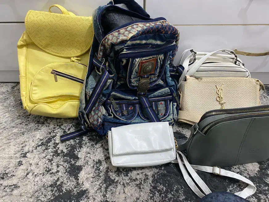 کیف|کیف، کفش، کمربند|رشت, دروازه لاکان|دیوار