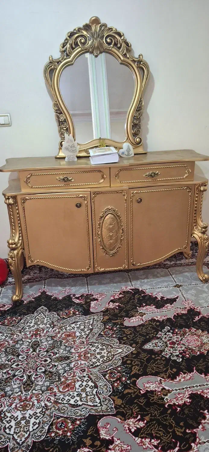 کنسول و آینه درحد نو|بوفه، ویترین، کنسول|اسلامشهر, شهرک محمدیه|دیوار