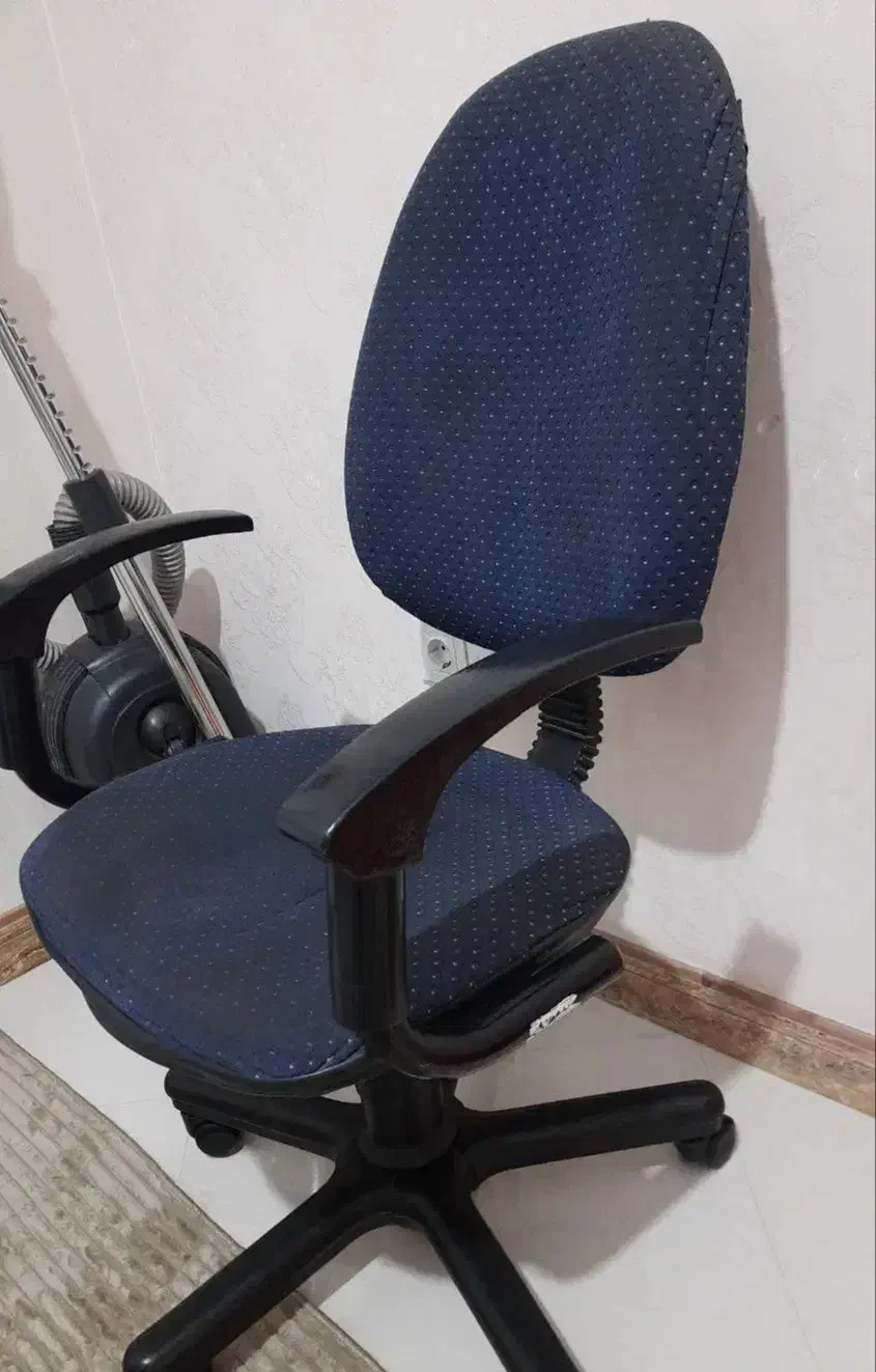 صندلی گردون باتنظیم ارتفاع|صندلی و نیمکت|شاهرود, |دیوار