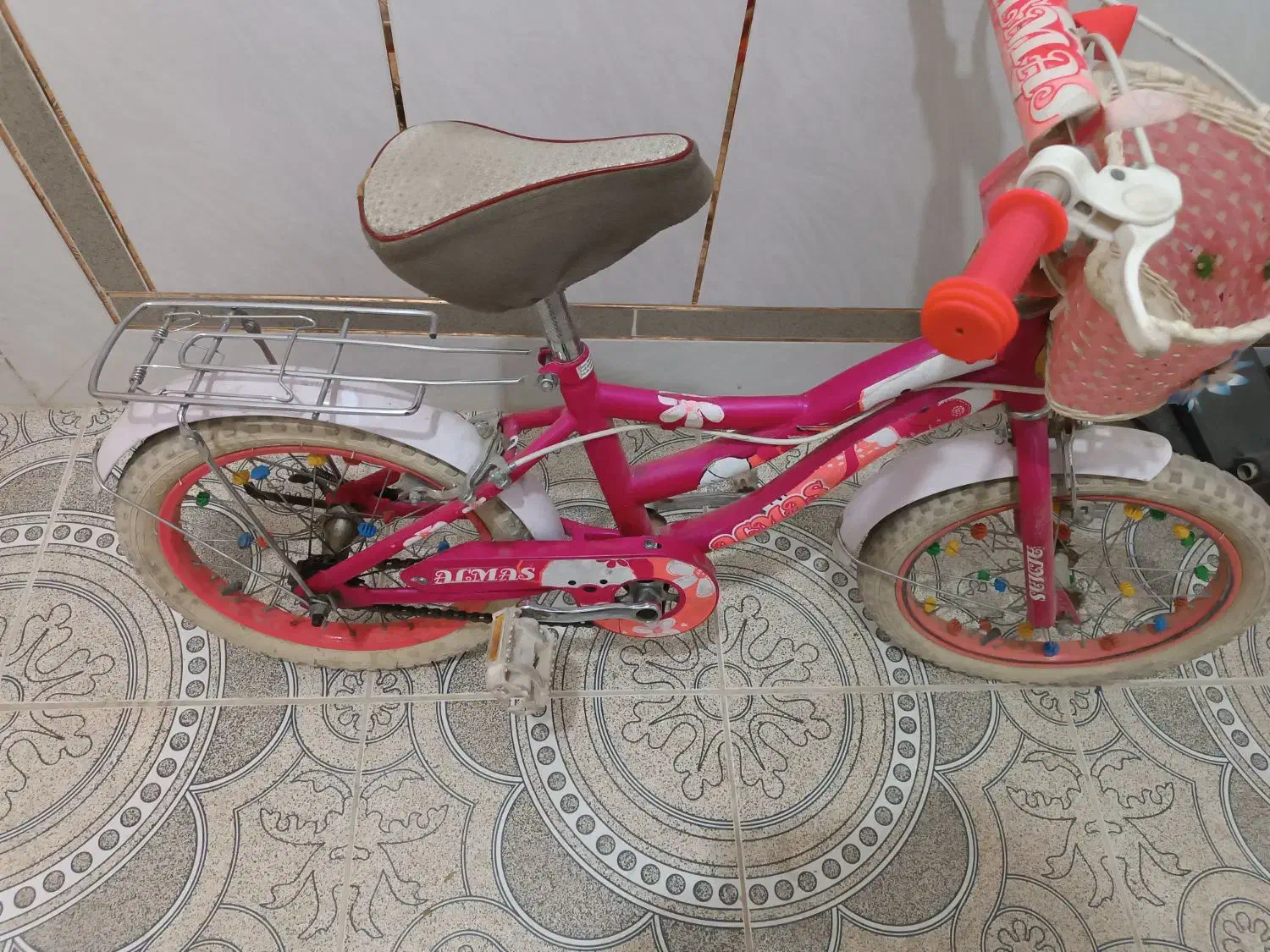 دوچرخه بچگانه|دوچرخه، اسکیت، اسکوتر|نجفآباد, فاز ۳ شهرک آزادگان|دیوار