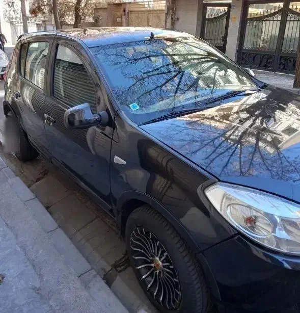 ساندرو اتوماتیک ۹۶ تک برگ سند کم کارکرد واقعی|خودرو سواری و وانت|تهران, دریاننو|دیوار