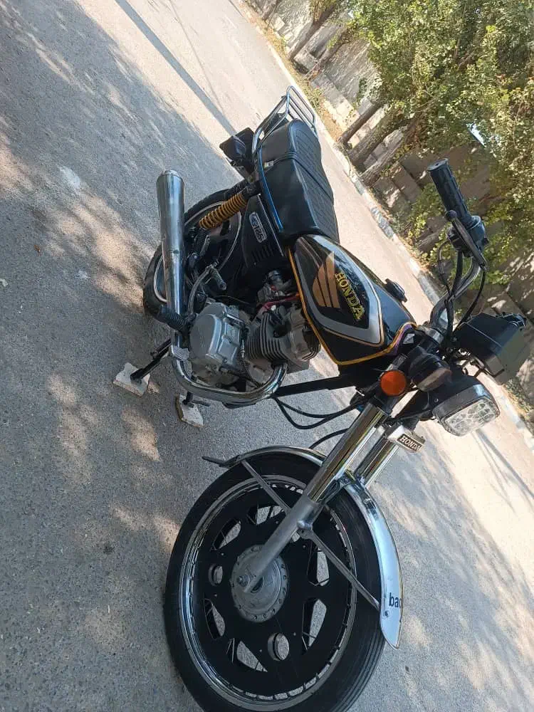 موتور هندا لیفان مدل 1394|موتورسیکلت|شیراز, بیمارستان اعصاب و روان محرری|دیوار