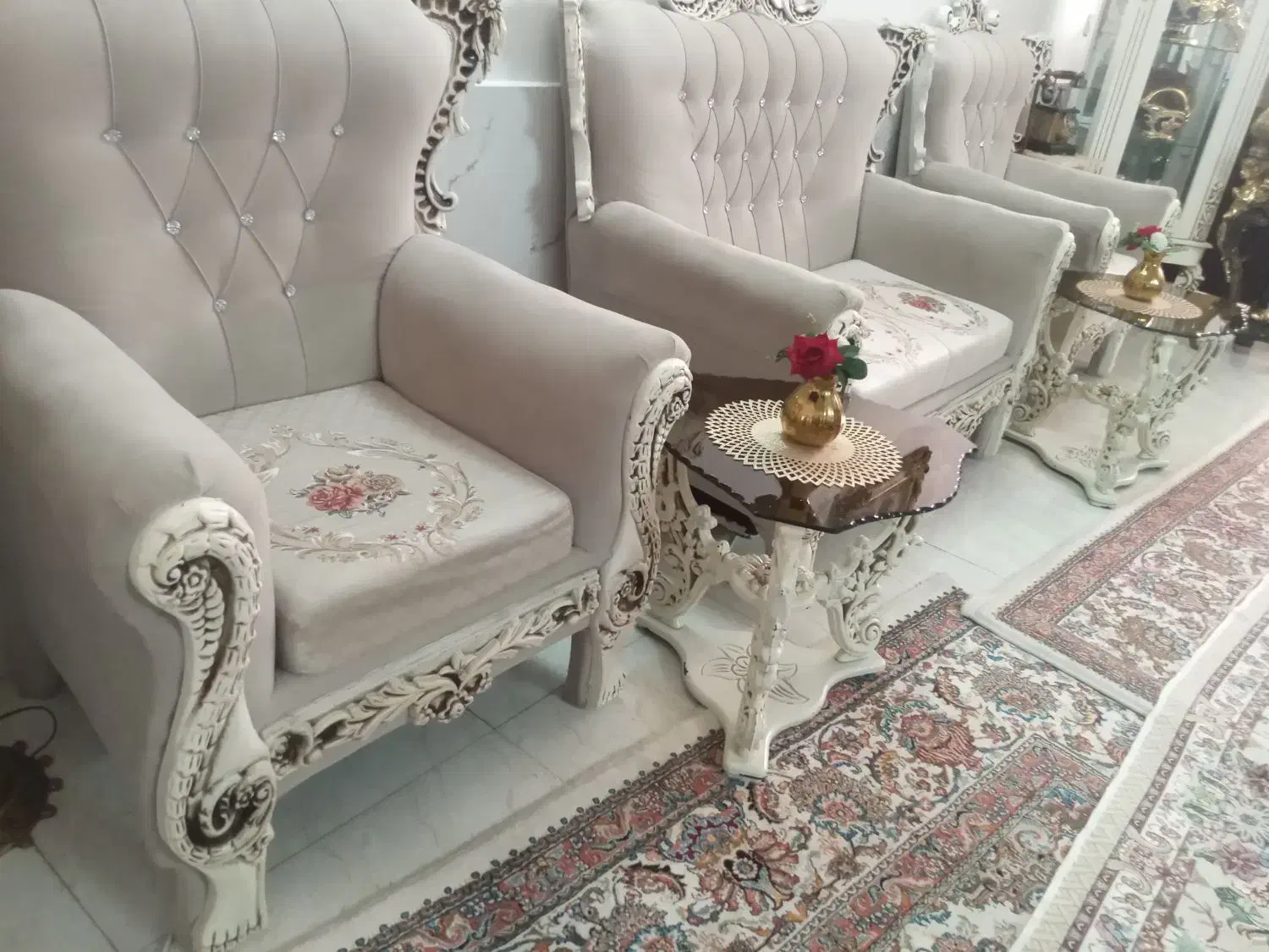 مبل نیمه سلطنتی|مبلمان خانگی و میز عسلی|تربت‌حیدریه, بالا ولایت|دیوار