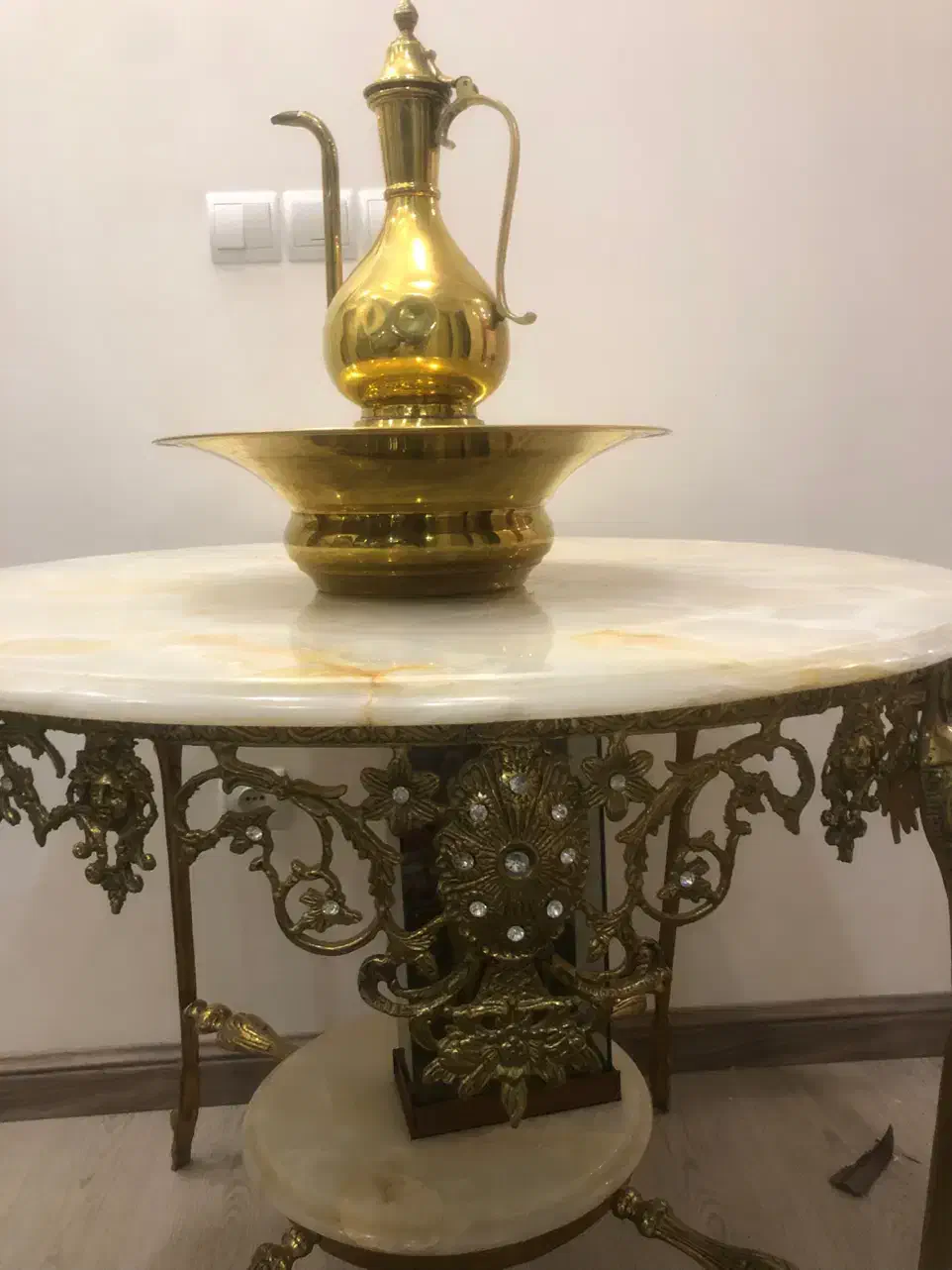 میز گرد برنزی ۹۲سانت|مبلمان خانگی و میز عسلی|تبریز, |دیوار