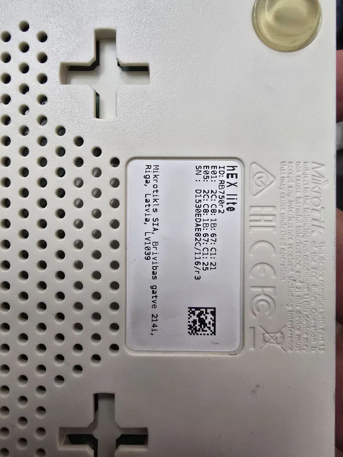 میکروتیک مدل r750 r2 hex lite|مودم و تجهیزات شبکه|تهران, جوادیه|دیوار