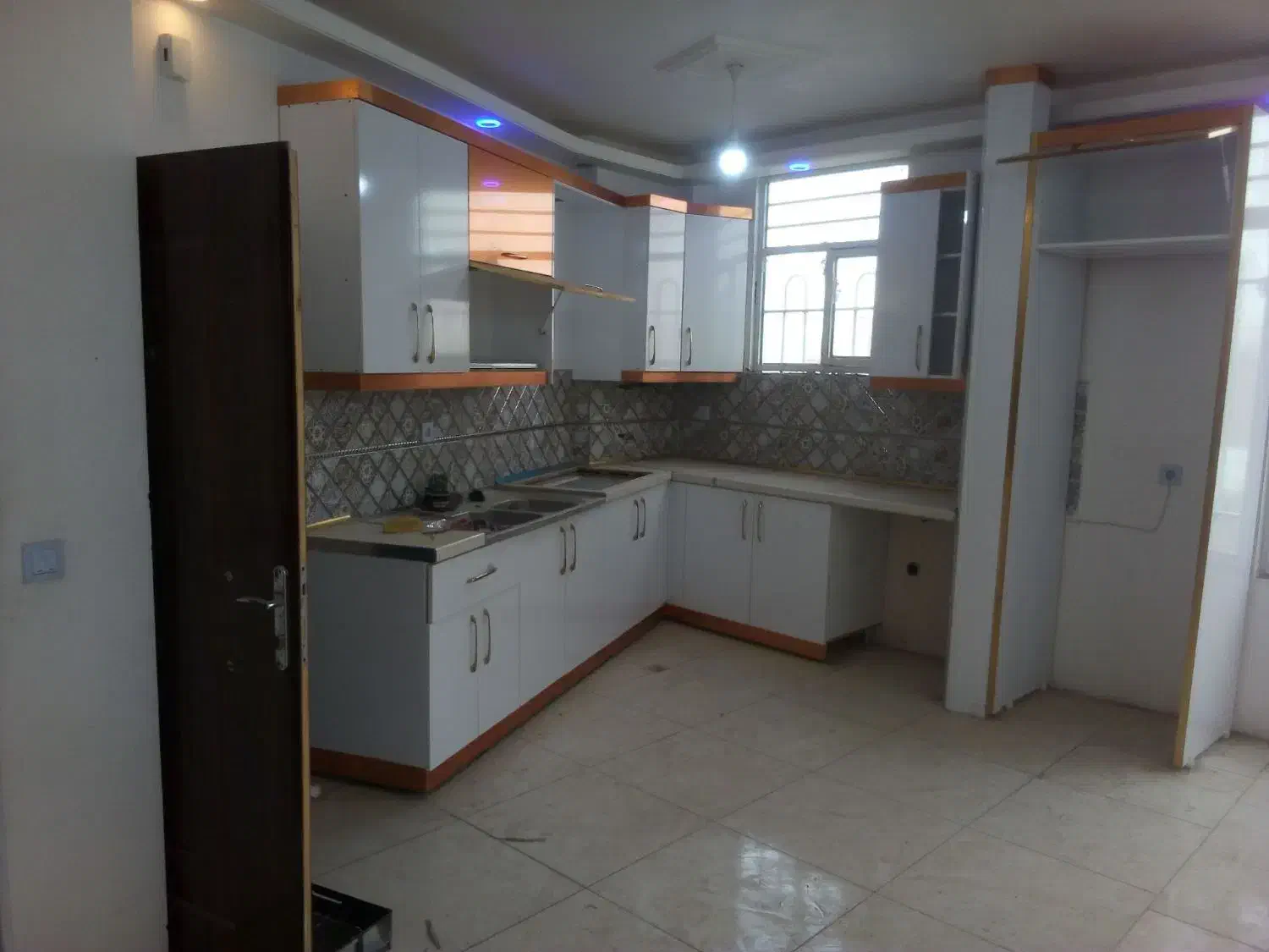 اپارتمان۱۱۰متری ۲ خواب طبقه اول توس۹۱|اجارهٔ آپارتمان|مشهد, شهید بصیر|دیوار