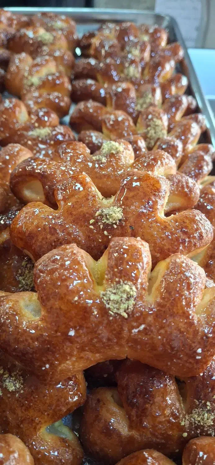 قنادی. خشک کار حرفه ای و وردست خشک کاری|استخدام خدمات فروشگاه و رستوران|قم, انسجام|دیوار