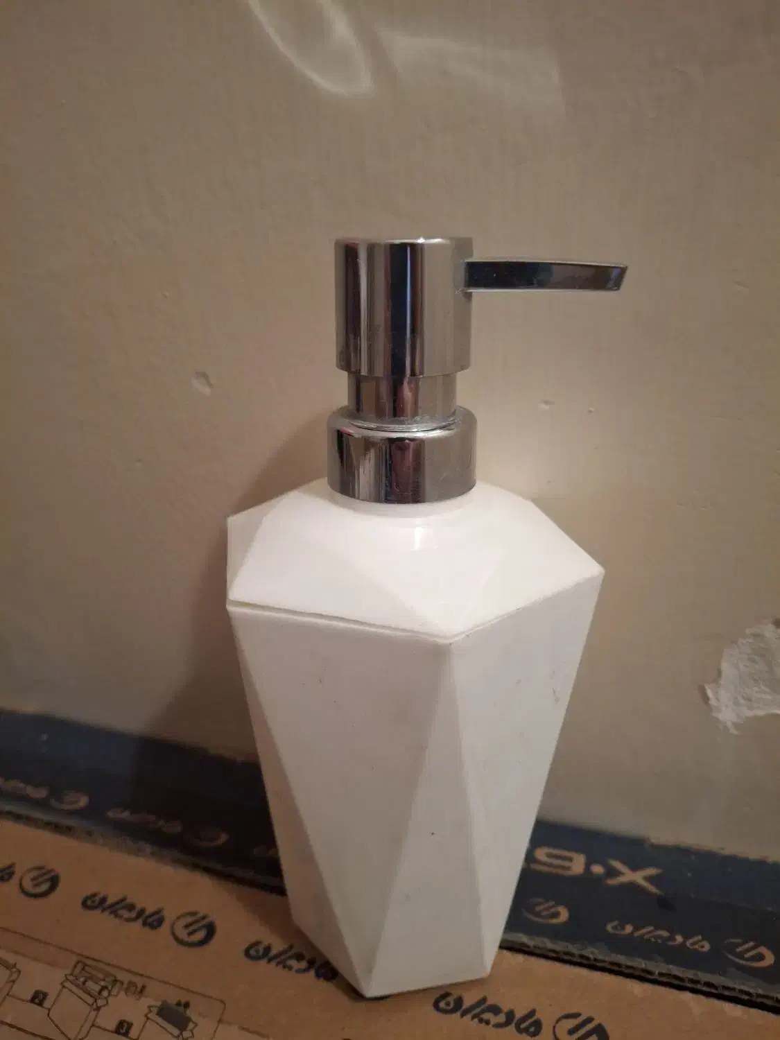 جا مایع|لوازم سرویس بهداشتی|اصفهان, ناژوان|دیوار