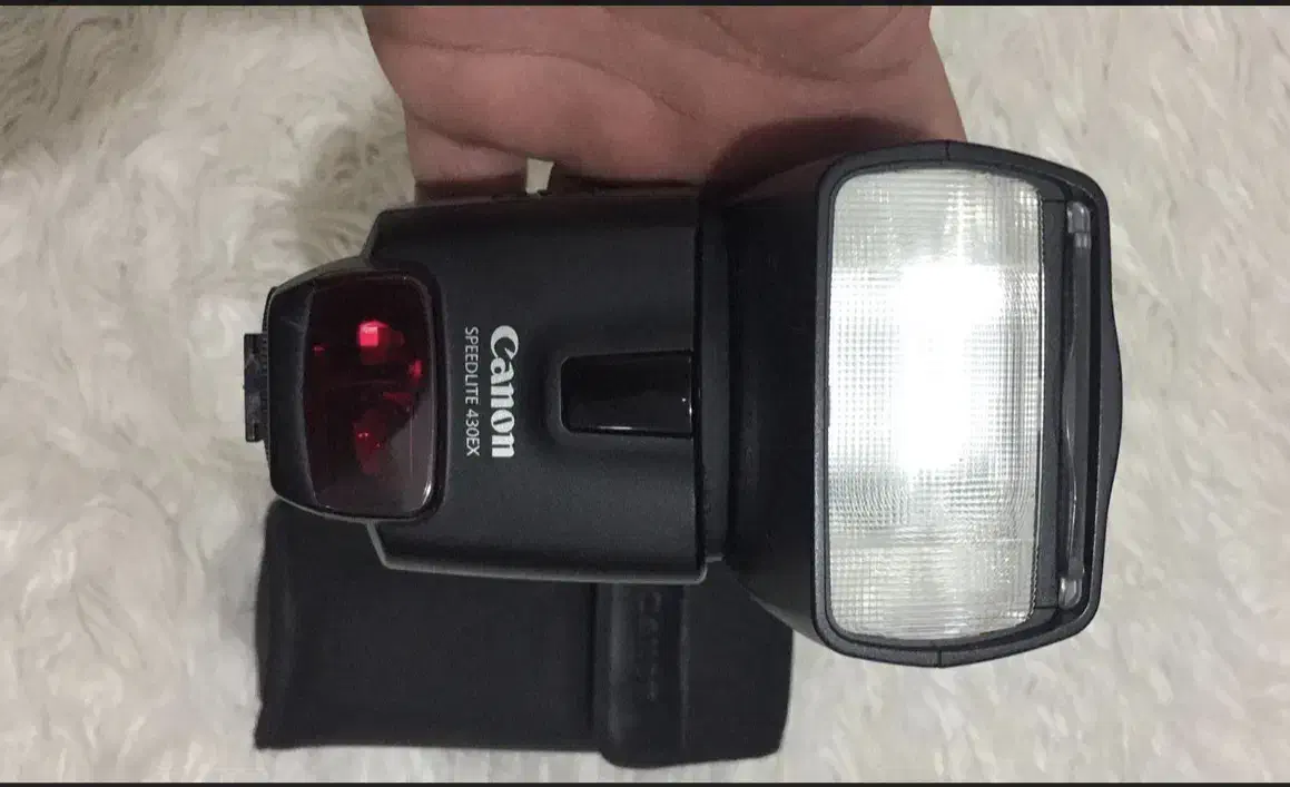 فلاش رو دوربین کانن کاملا نو|دوربین عکاسی و فیلم‌برداری|تهران, نارمک|دیوار