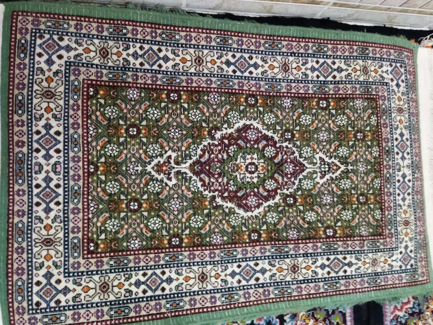 هدیه شب یلدا|فرش|بیرجند, |دیوار