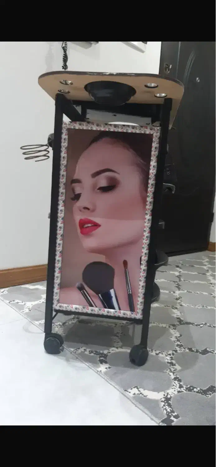 وسایل پاکسازی پوست و آرایشگاه|آرایشگاه و سالن‌های زیبایی|رویان, |دیوار