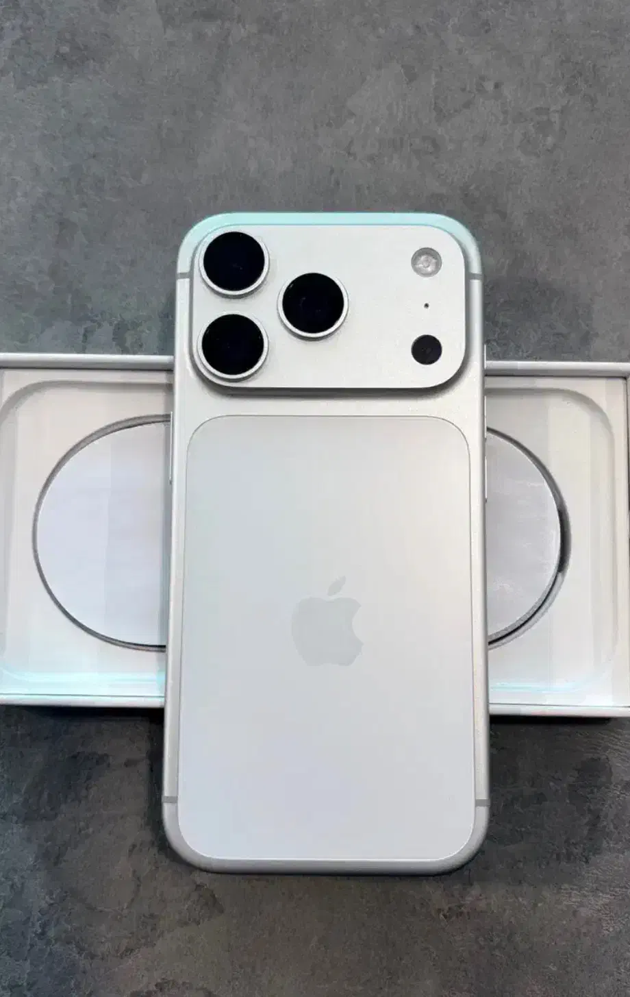 iPhone 17 pro|موبایل|اصفهان, جلفا|دیوار