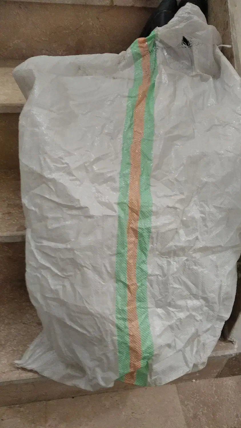 کیسه خالی درحد فقط 5 هزار|ظروف نگهدارنده، پلاستیکی، یک‌بارمصرف|بجنورد, |دیوار