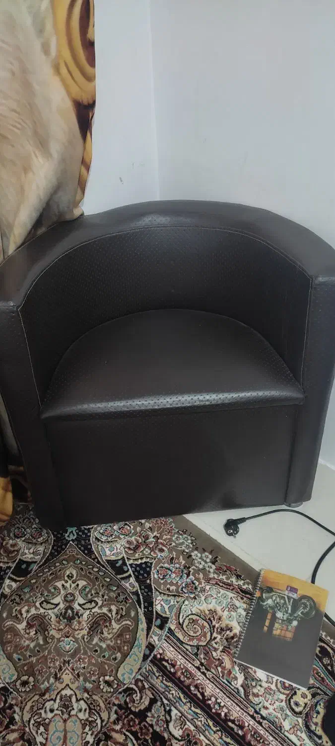 مبل راحتی|مبلمان خانگی و میز عسلی|پرند, فاز ۶|دیوار