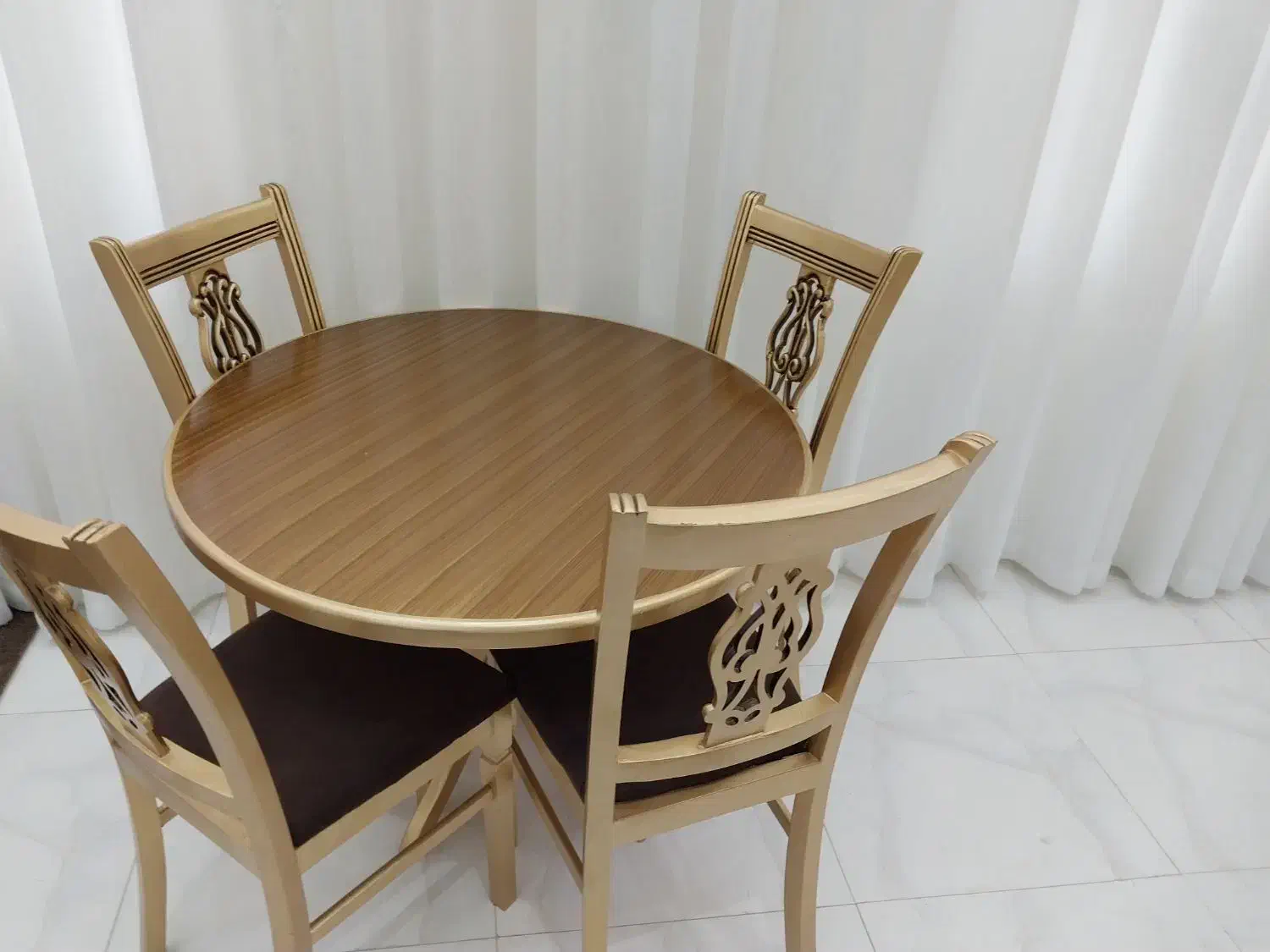 میزغذاخوری۴نفره|میز و صندلی غذاخوری|گرمی, |دیوار