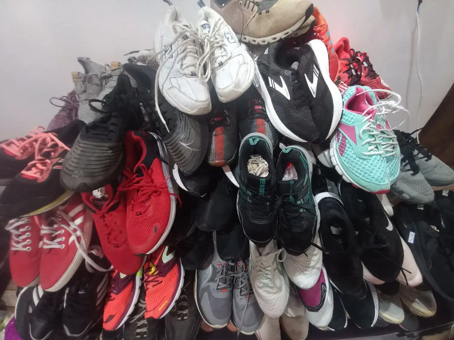 کتونی اورجینال|کیف، کفش، کمربند|لنگرود, |دیوار