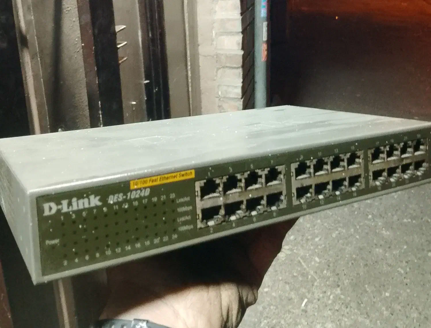 سویچ 24 پورت دی لینک|مودم و تجهیزات شبکه|تهران, سلسبیل جنوبی|دیوار