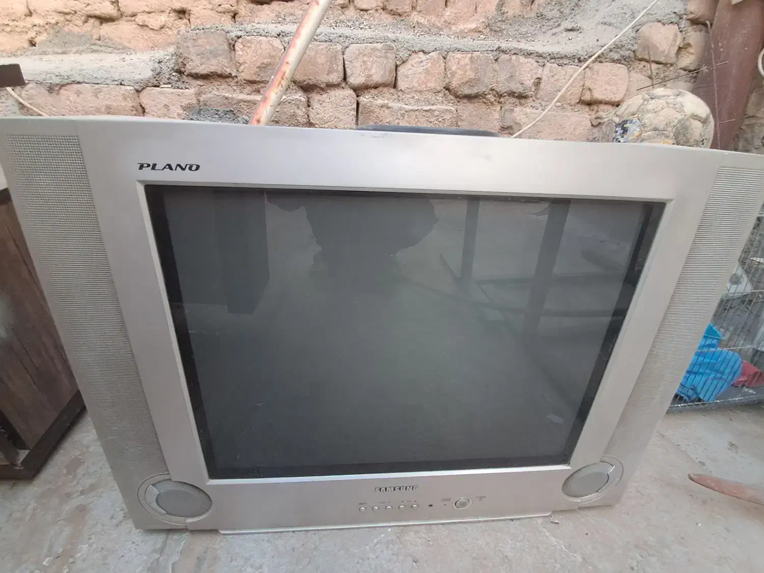 تلویزیون و میز تلویزیون و کابینت و کمد کودک|تلویزیون و پروژکتور|قم, انسجام|دیوار