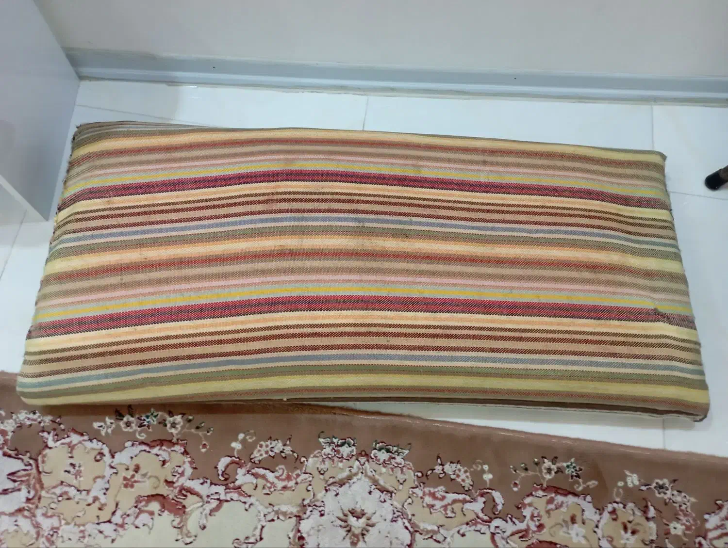 پشتی سالم|پشتی|رشت, جهاد|دیوار