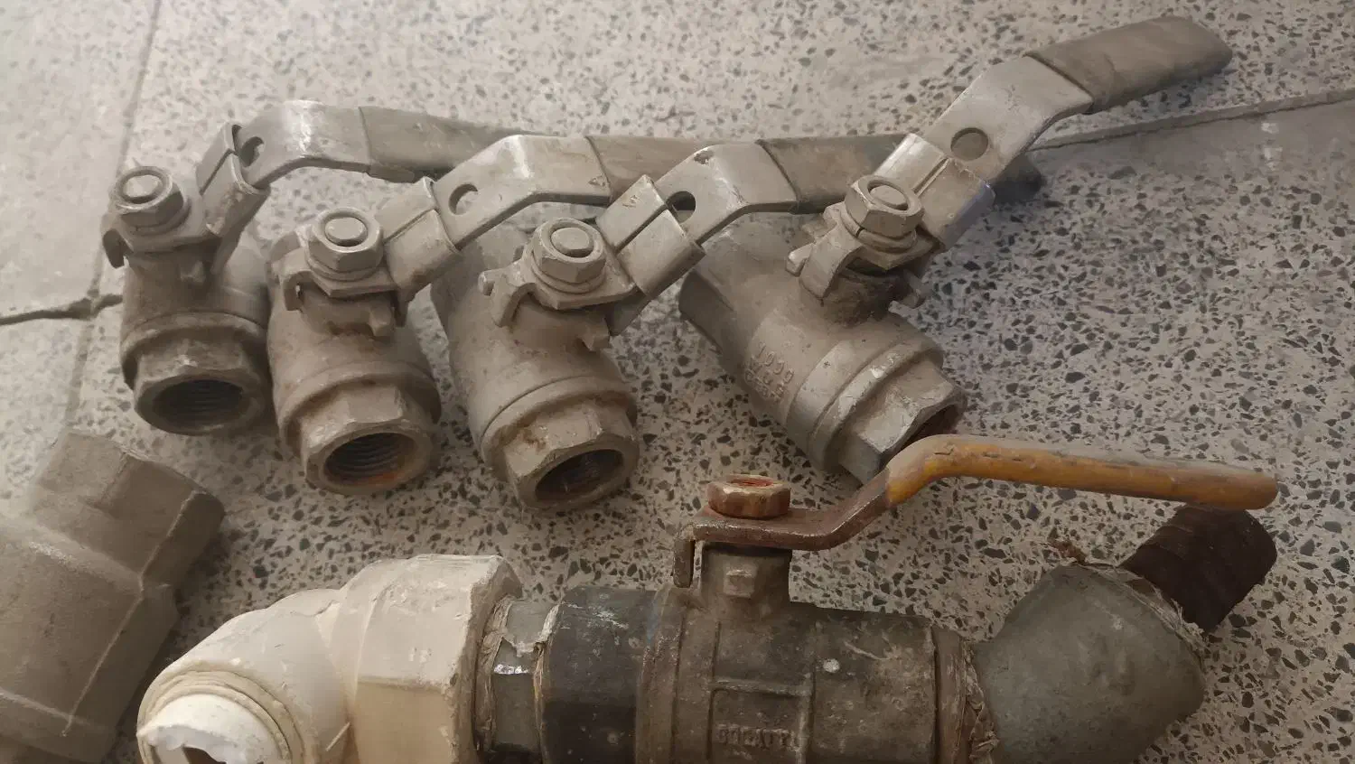 شیر گازی سنگین|مصالح و تجهیزات ساختمان|ورامین, شهرک فاطمیه|دیوار