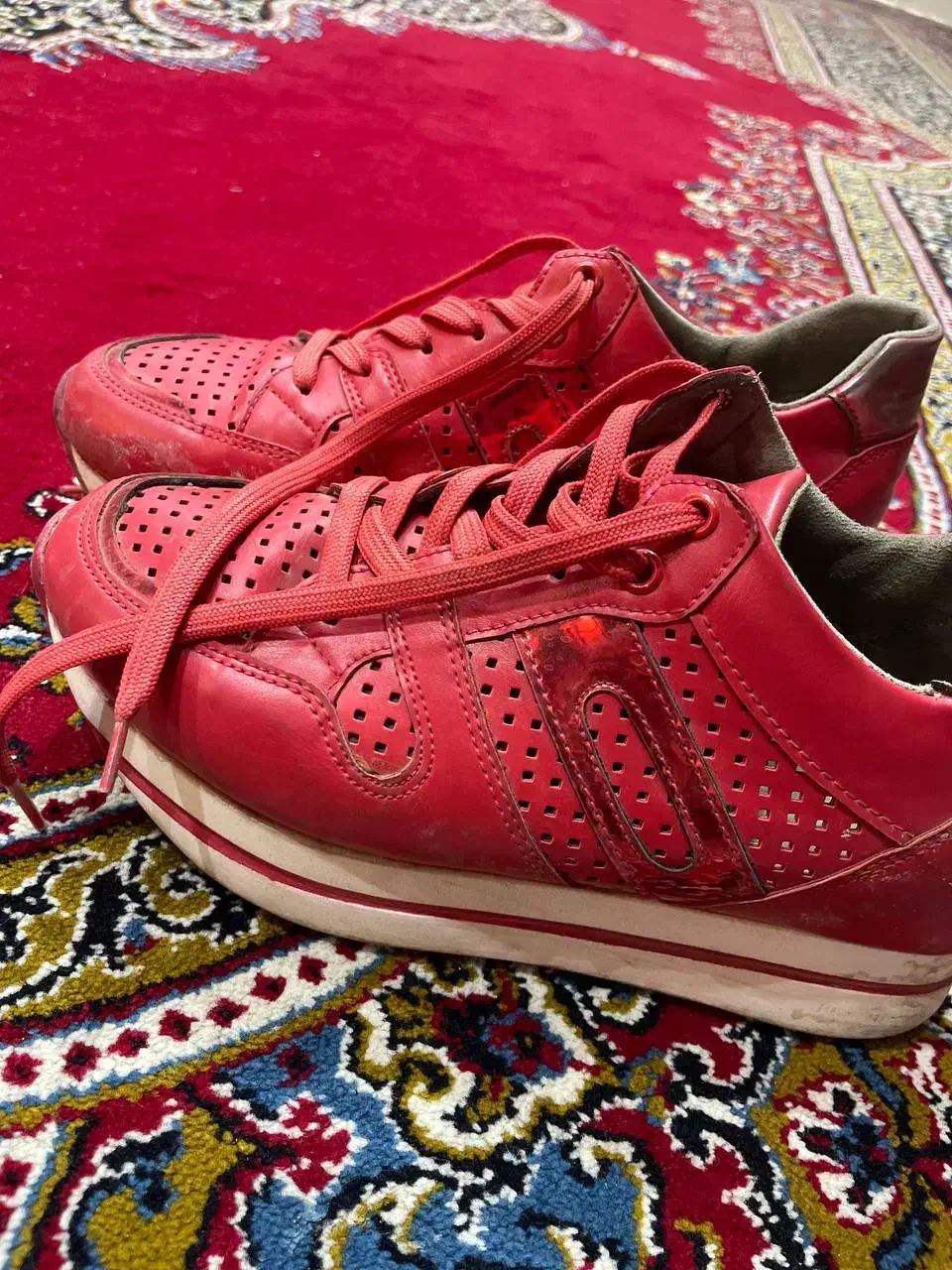 کتونی جنس خوب|کیف، کفش، کمربند|دورود, |دیوار