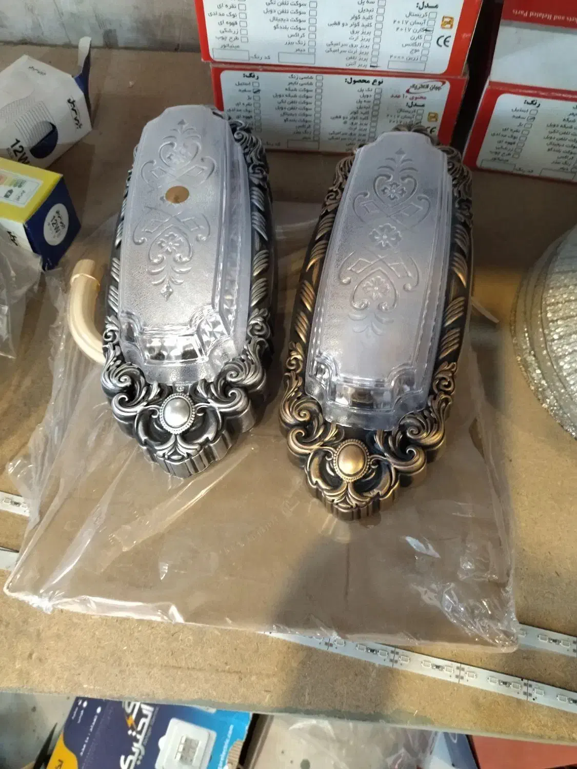 انواع چراغ های مدرن، حیاطی، ویلایی (درخشان )|لامپ و چراغ|تبریز, |دیوار