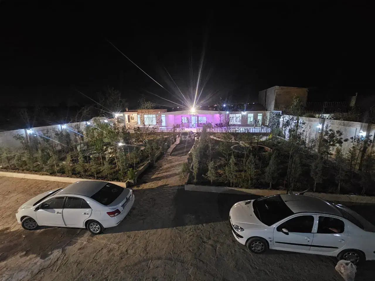 اجاره باغ ویلا شیک و تمیز و استخر آب گرم آتشکده|اجارهٔ کوتاهمدت ویلا و باغ|مشهد, چهاربرج|دیوار