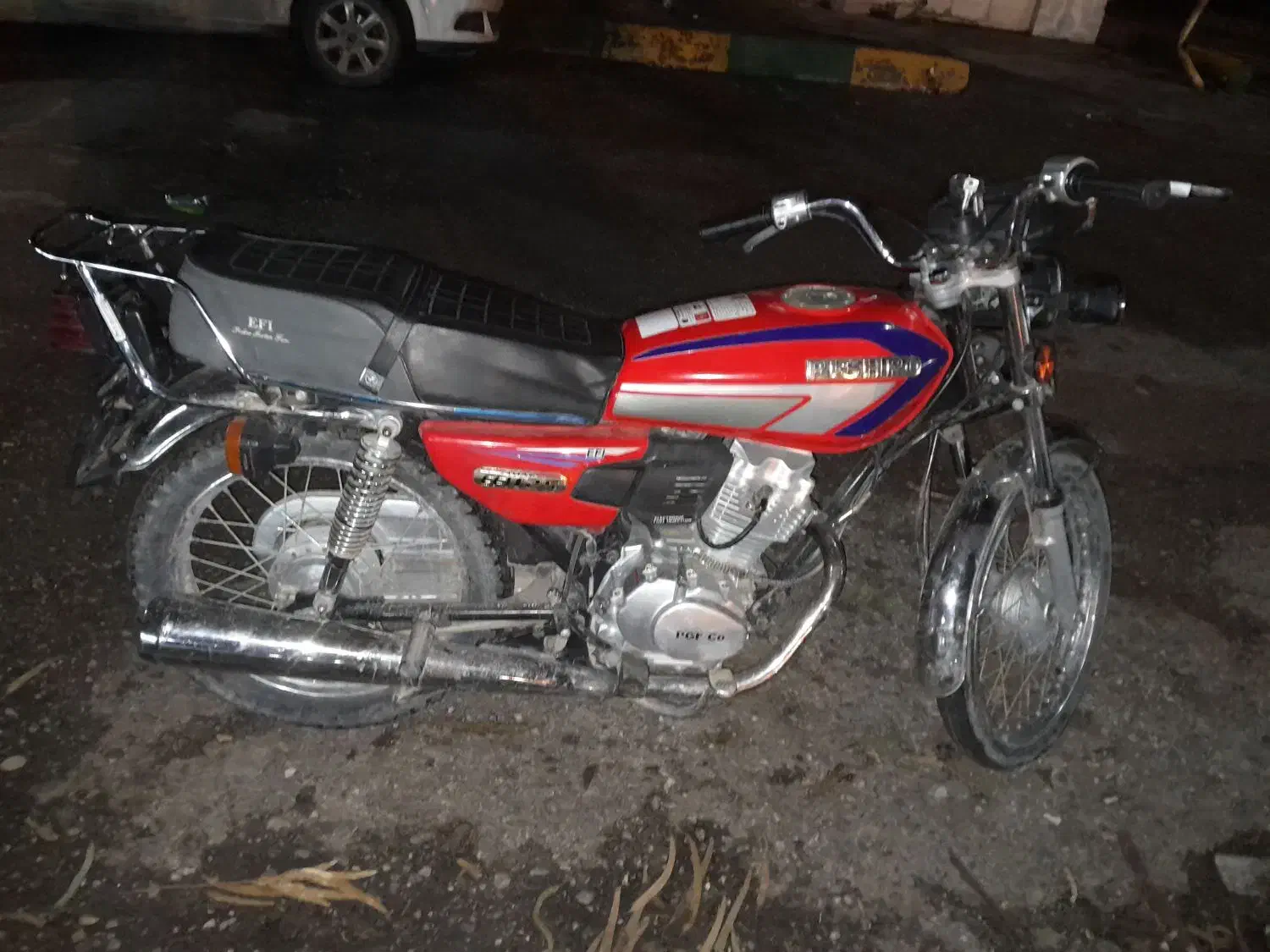 درحدخشک|موتورسیکلت|بند زرک, |دیوار