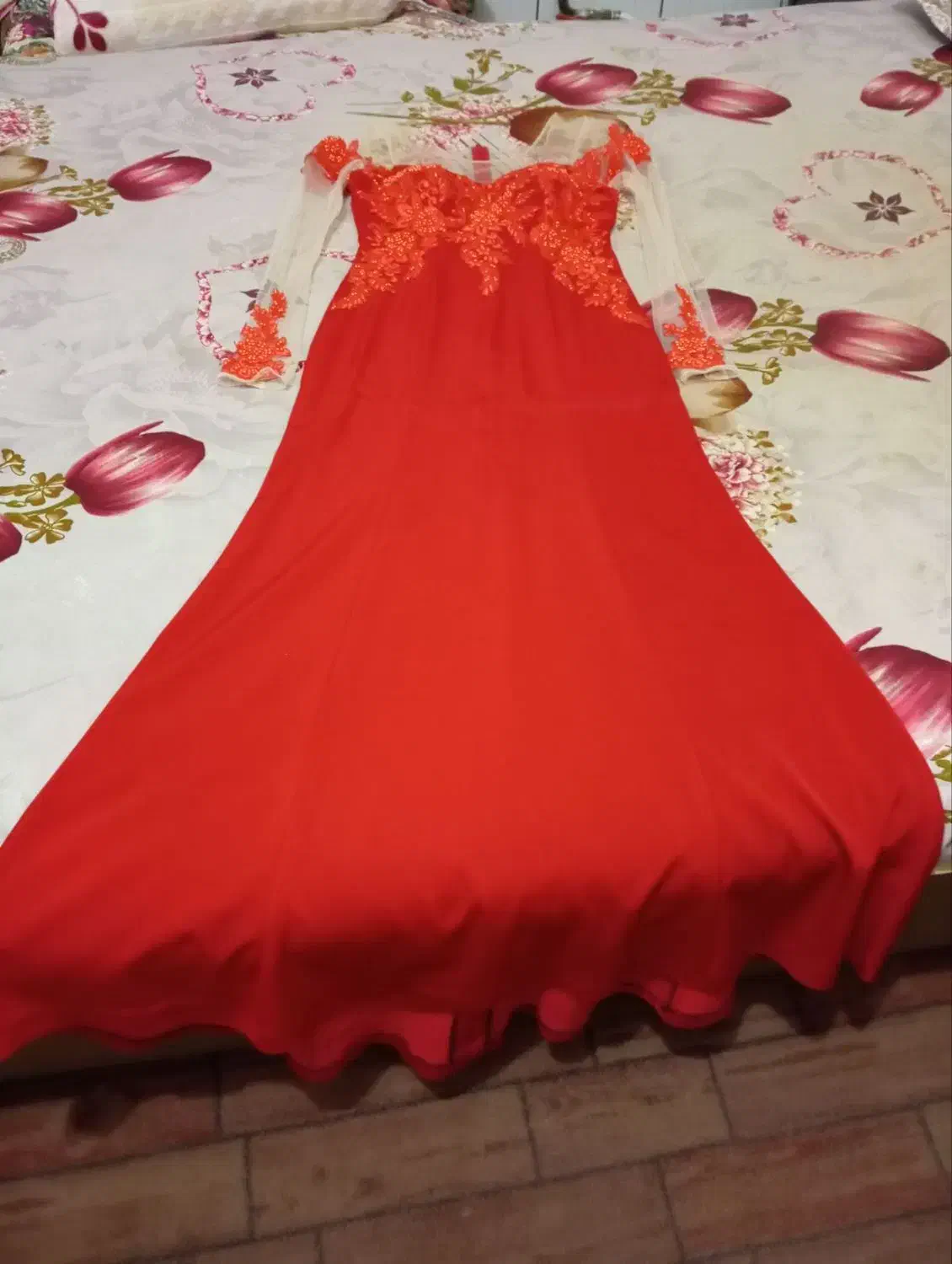 لباس مجلسی|لباس|فیروزآباد (آذربایجان), |دیوار