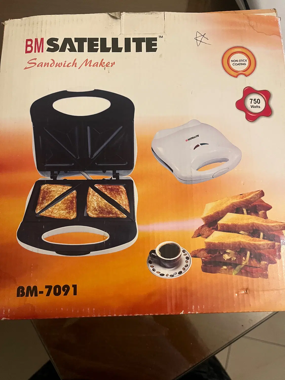 ساندویج ساز BM Satellite مدل BM-7091 سالم و تمیز|سایر لوازم برقی|تهران, عباسآباد|دیوار