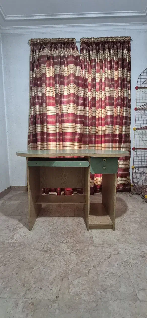 میز  کامپیوترMDF -همراه ۵ عدد صندلی اداری طرح صدفی|مبلمان اداری|تهران, مهران|دیوار