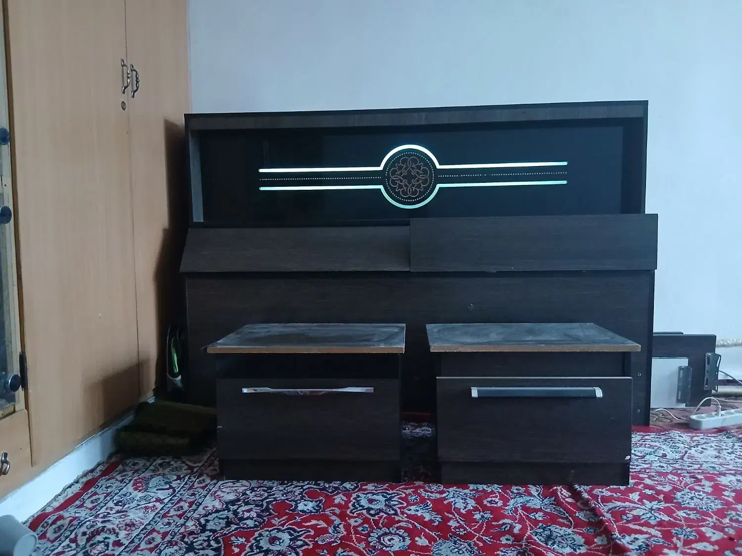 تخت خواب|تخت و سرویس خواب|باوی, |دیوار