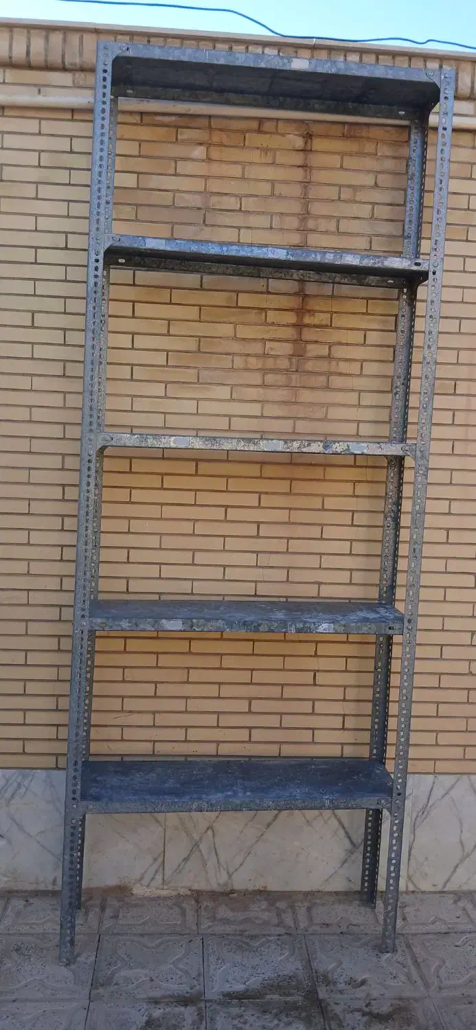 قفسه فلزی قدیمی و سالم|کتابخانه، شلف، قفسههای دیواری|جهرم, |دیوار