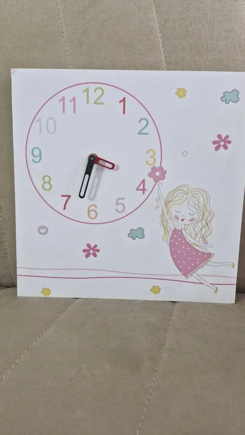 لوستر سایز بزرگ و ساعت دیواری|لوستر و چراغ آویز|مهاباد (آذربایجان غربی), |دیوار