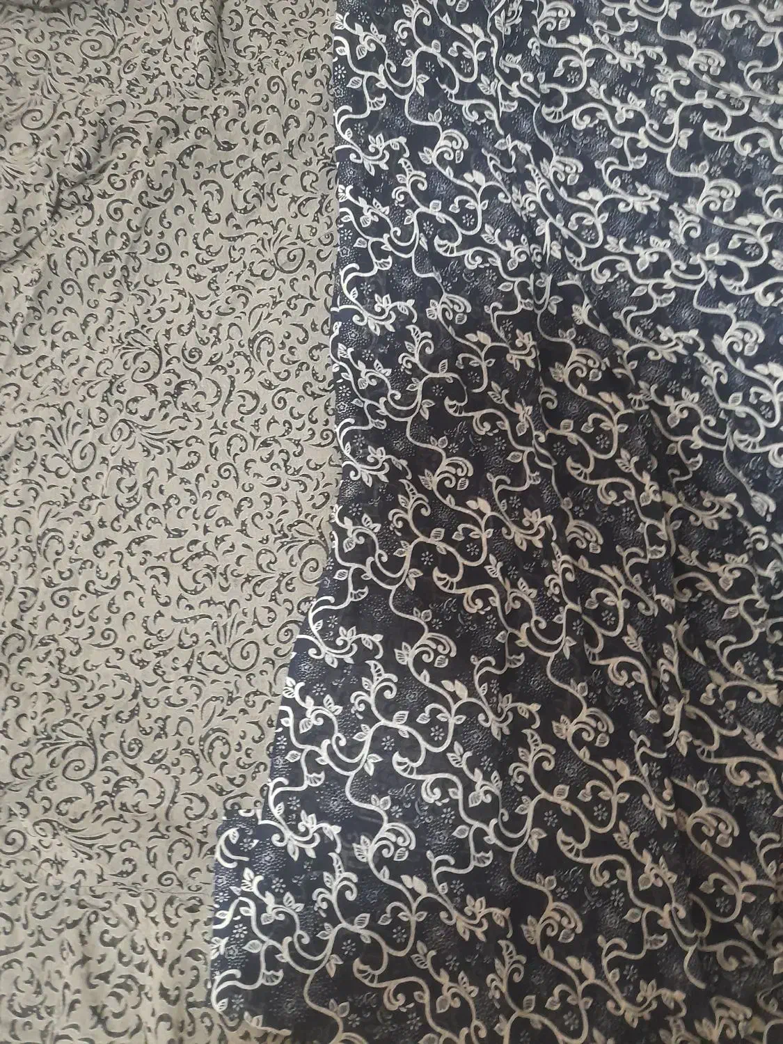 چادر رنگی|لباس|مشهد, خواجه ربیع|دیوار