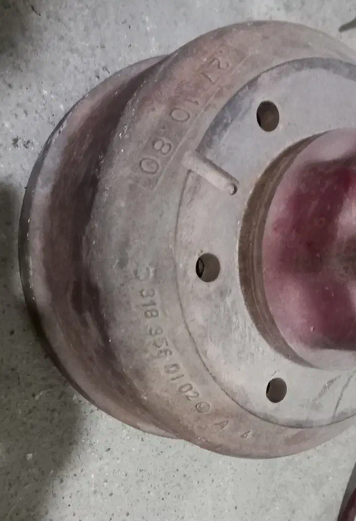 کاسه چرخ عقب اصلی خاور۸۱۳|قطعات یدکی و لوازم جانبی|سامان, |دیوار