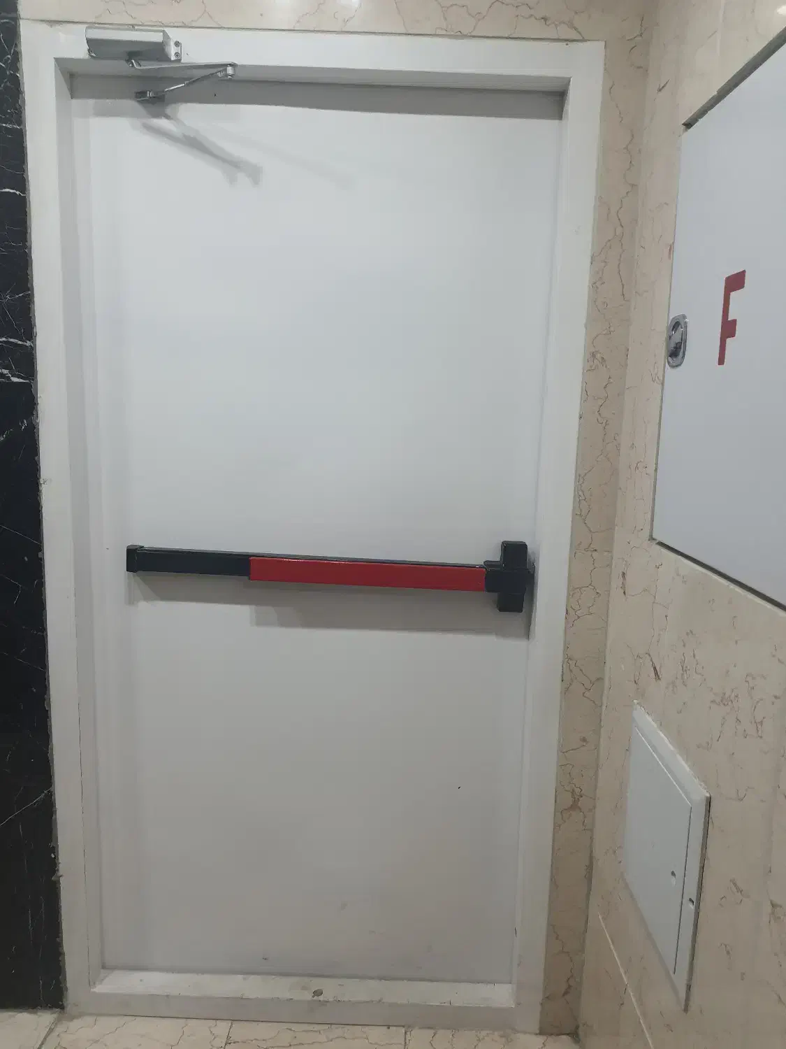 آپارتمان ۸۲ متری هدایت یا برادران قاعدی