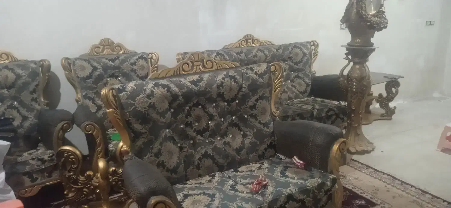 مبل سلطنتی 7 نفره با ساعت|مبلمان خانگی و میز عسلی|نسیمشهر, |دیوار