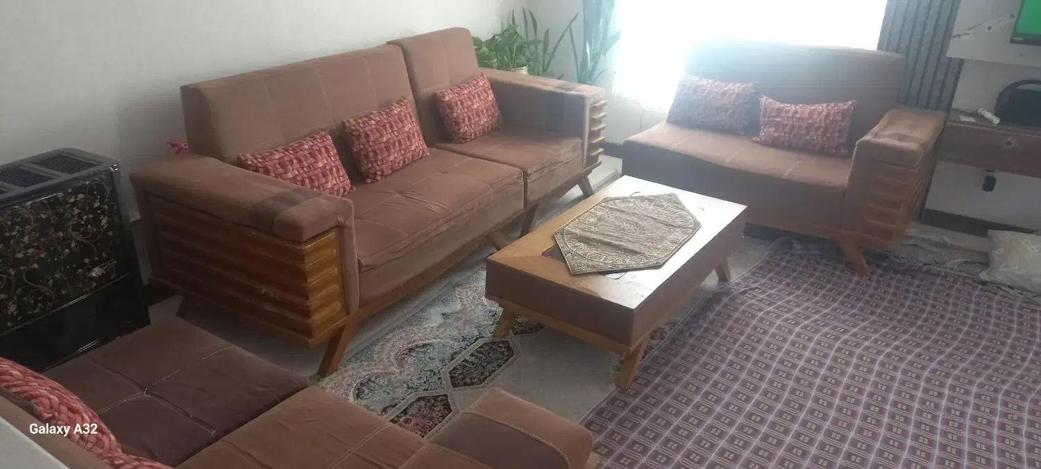 فروش مبل ۷ نفره با جلو مبلی|مبلمان خانگی و میز عسلی|اقلید, |دیوار