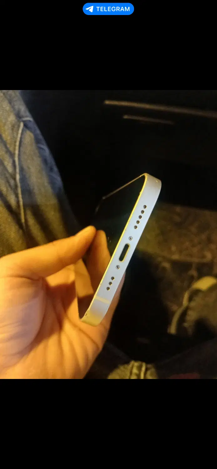iphone 13 normal|موبایل|گلوگاه, |دیوار