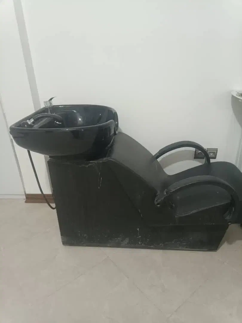 سرشور|آرایشگاه و سالن‌های زیبایی|پرند, فاز ۲|دیوار