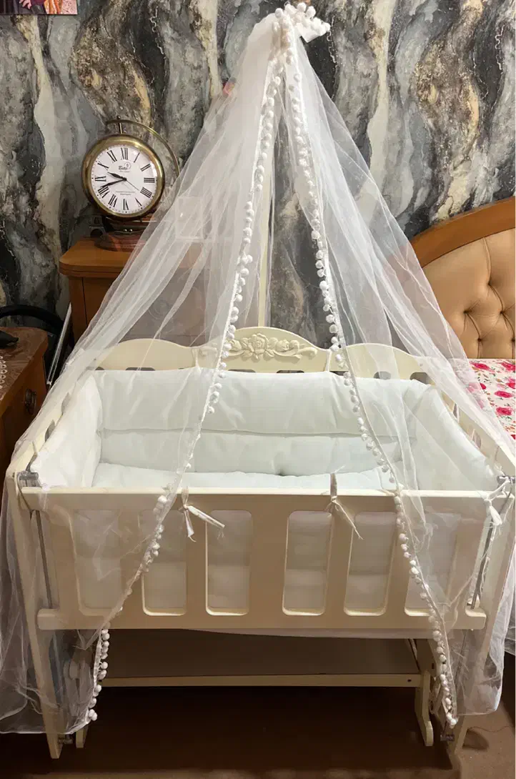 گهواره کنار تخت مادر|اسباب و اثاث بچه|اردبیل, |دیوار